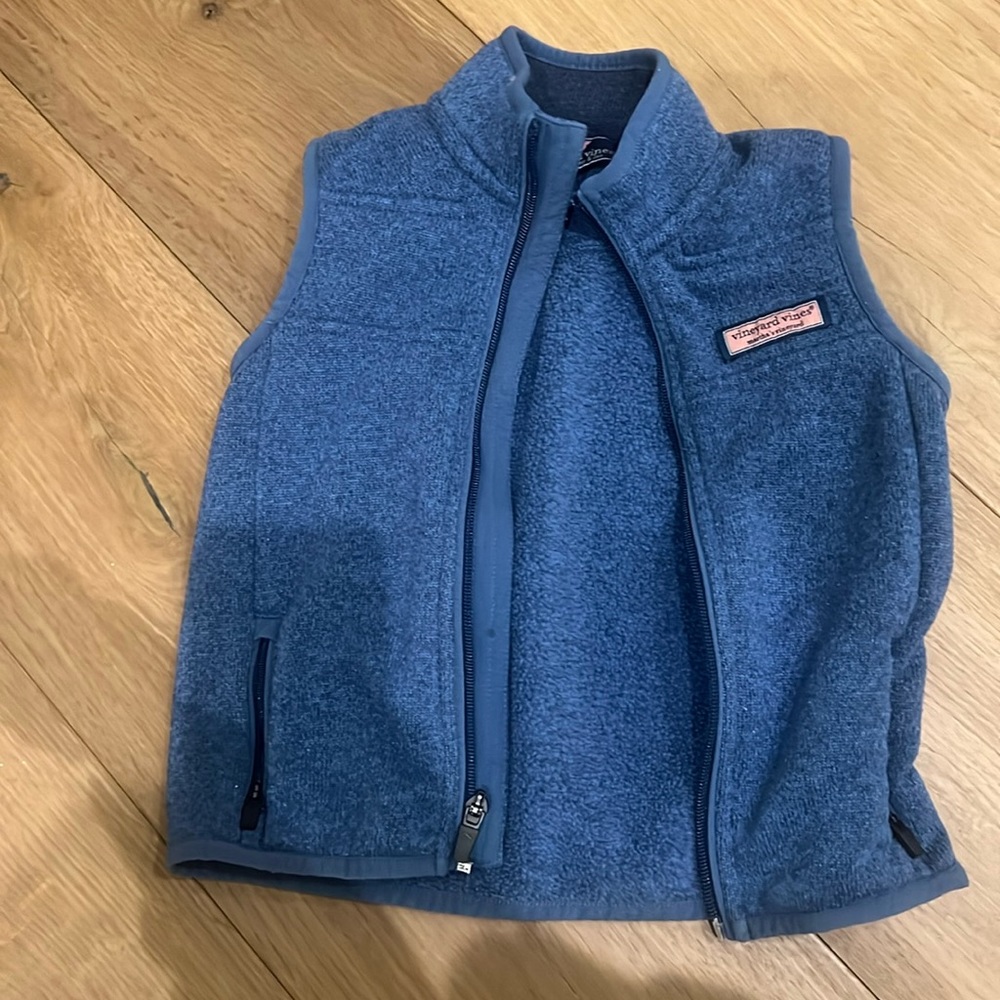 Vineyard Vines blue vest, size 3T